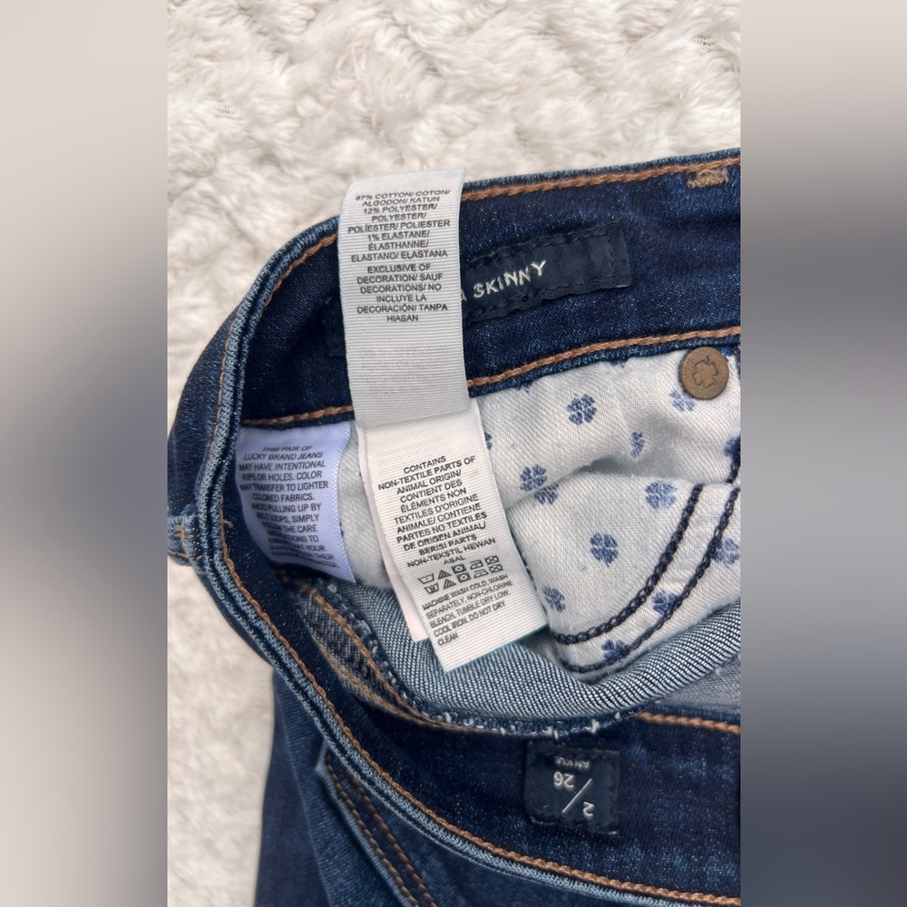 Lucky Brand Dark Blue Indigo Wash Midrise Skinny Jeans Size 26 Classic EUC Denim - Picture 11 of 12